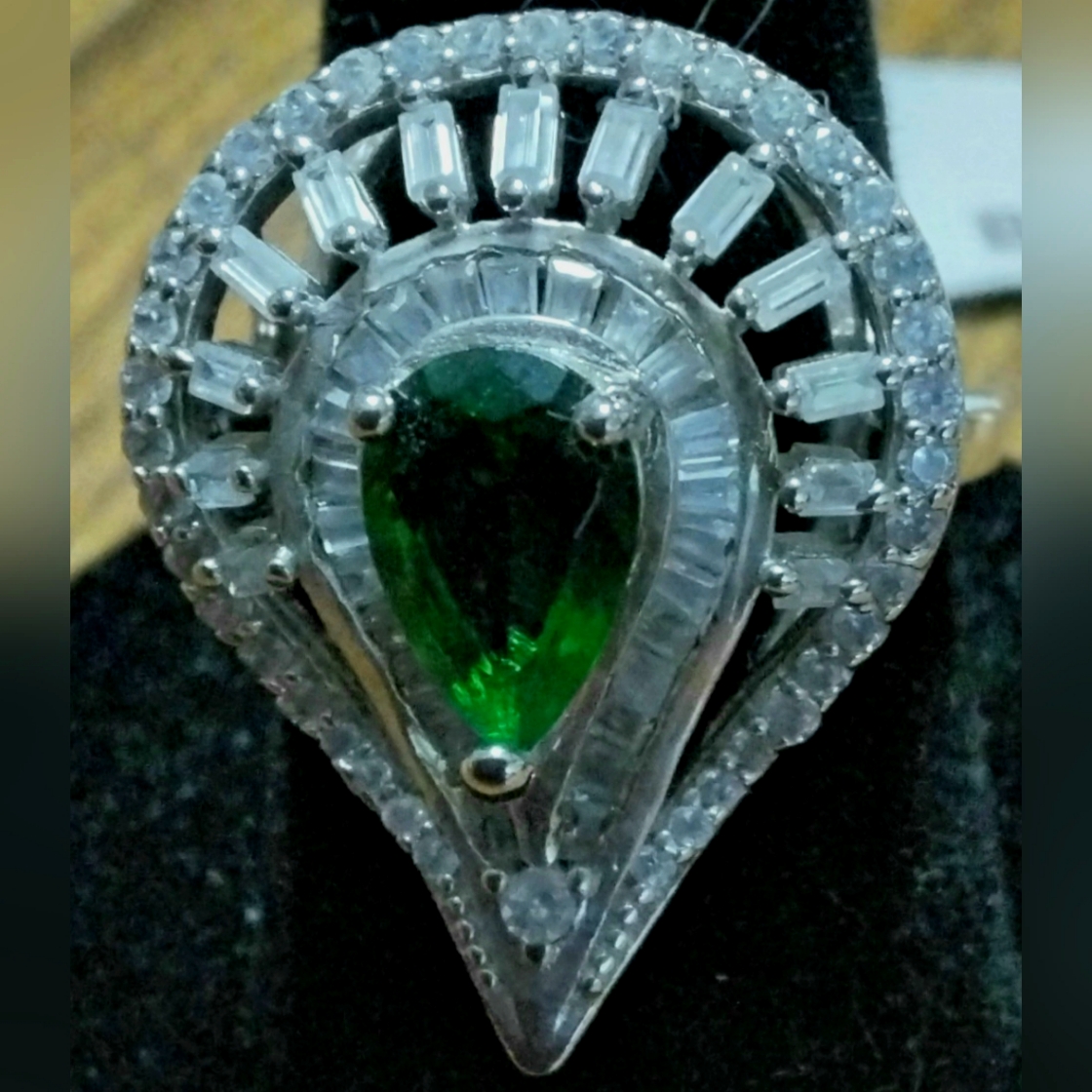 Womans Sterling Silver With White Sapphires And Green Quartz 7.5 Nwt